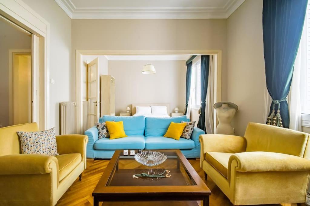 Emporikon Apartment Steps From Historic Center Athens Ngoại thất bức ảnh