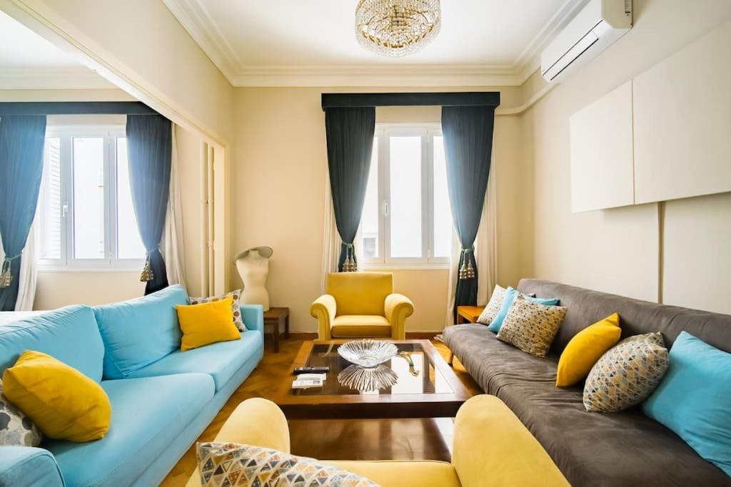 Emporikon Apartment Steps From Historic Center Athens Ngoại thất bức ảnh